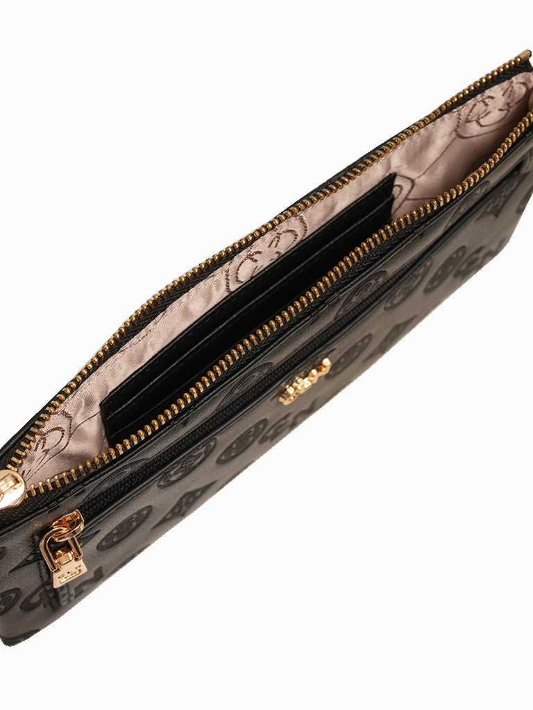Chelzie Pouch