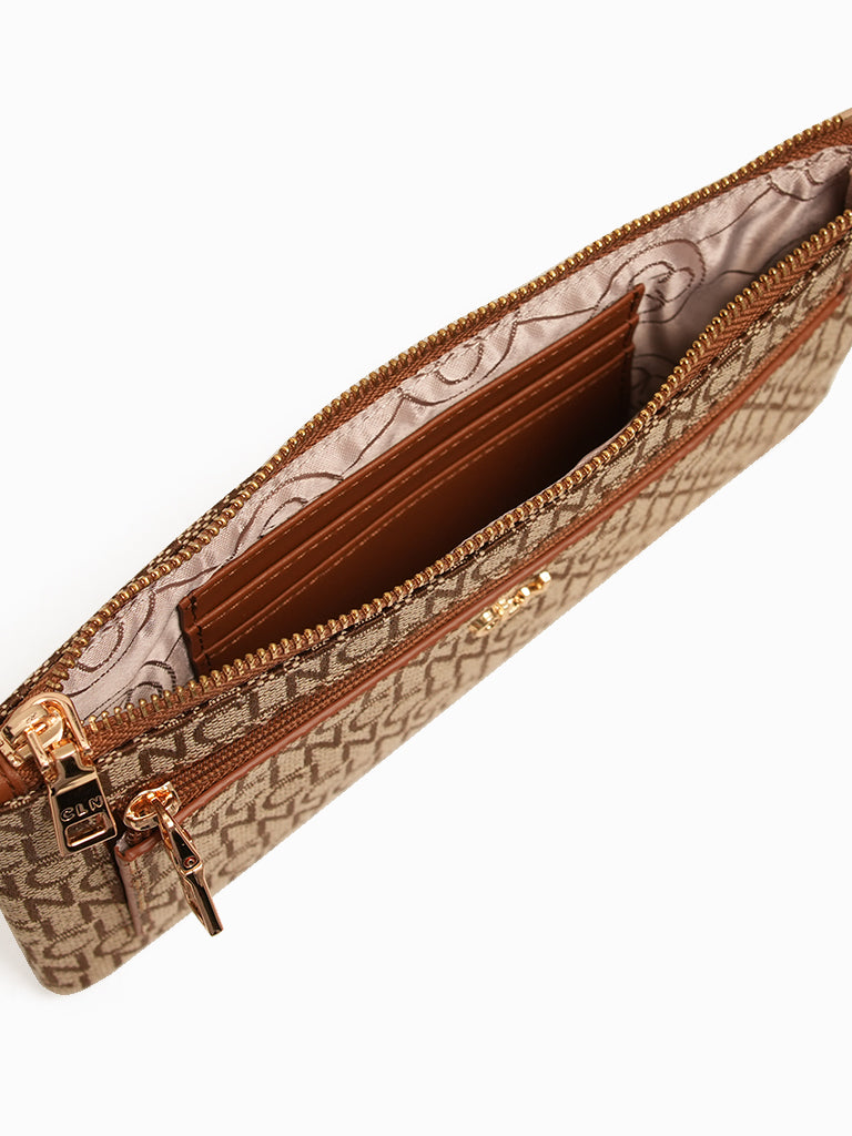 Chelzie Pouch