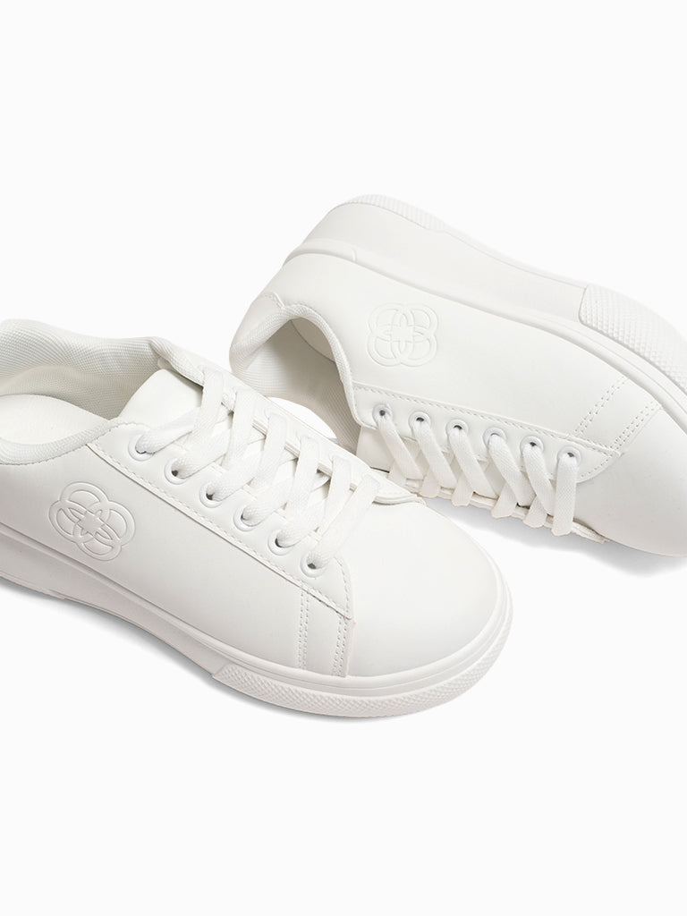 Dasha Lace-up Sneakers