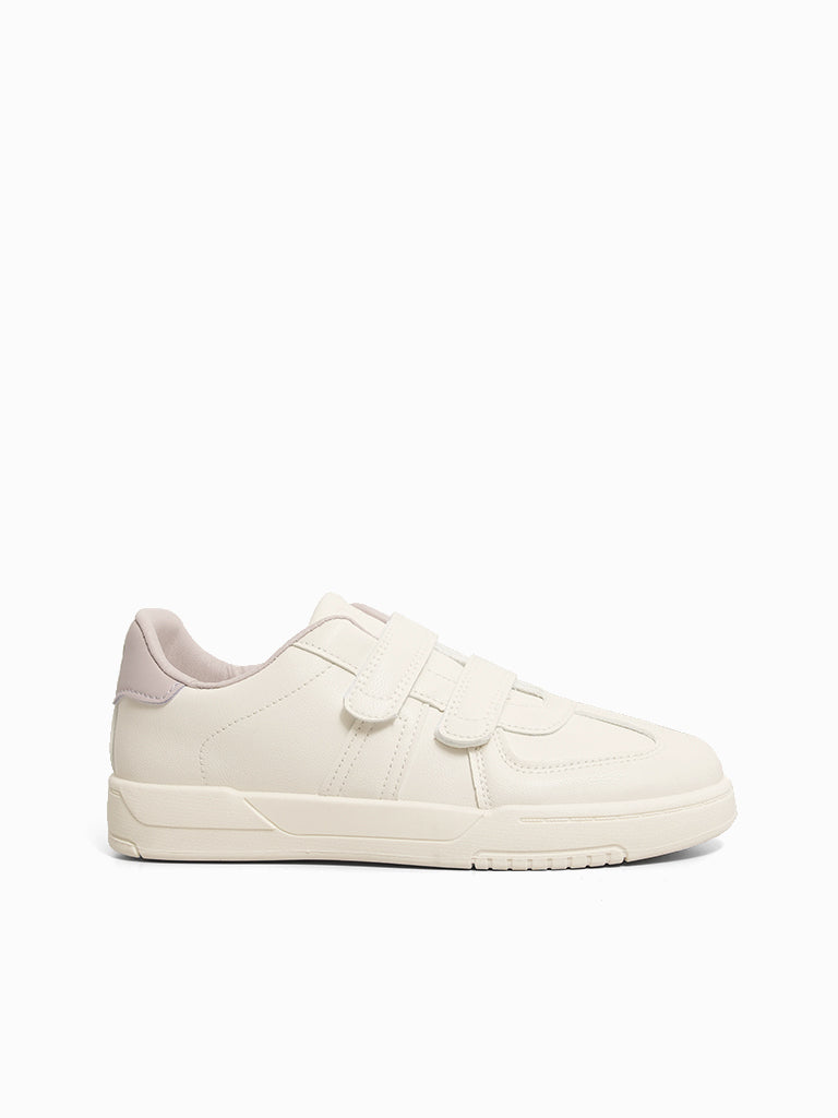 Almina Slip-on Sneakers