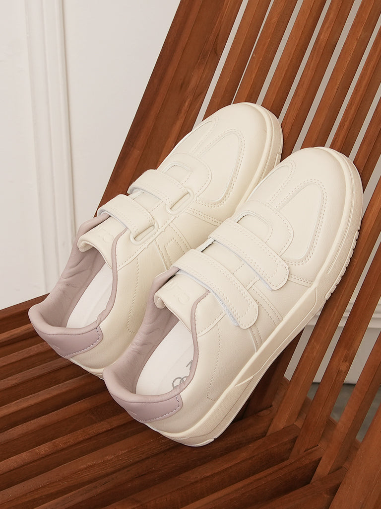 Almina Slip-on Sneakers