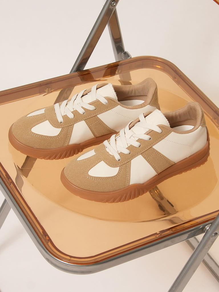Andrine Lace-up Sneakers