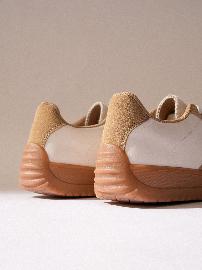 Andrine Lace-up Sneakers
