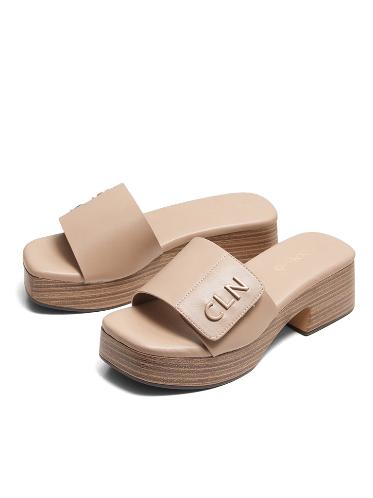 Bowden Heeled Slides