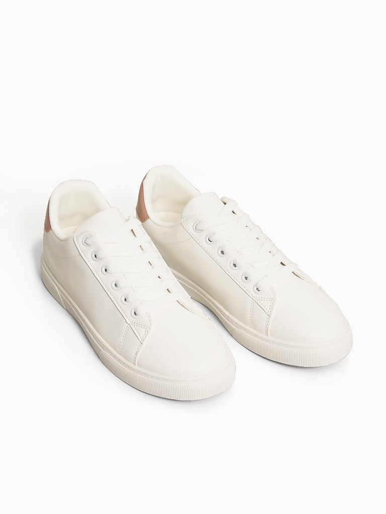 Bryce Lace-up Sneakers