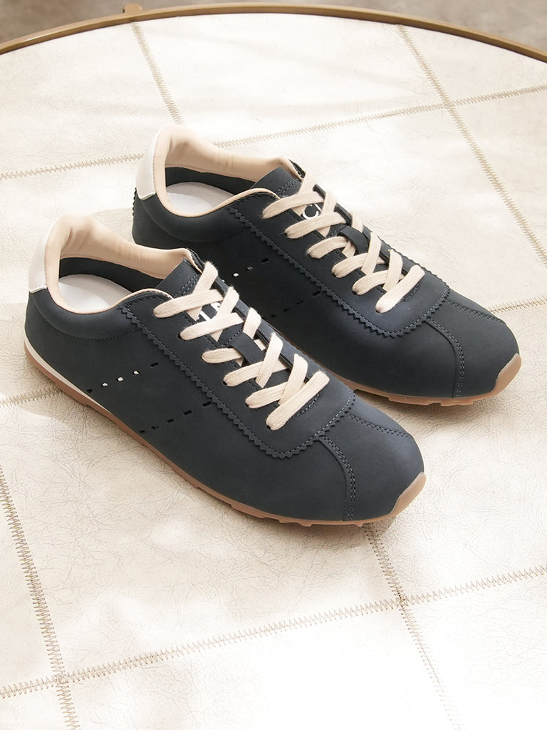 Carista Lace-up Sneakers P799 each (Any at P999)