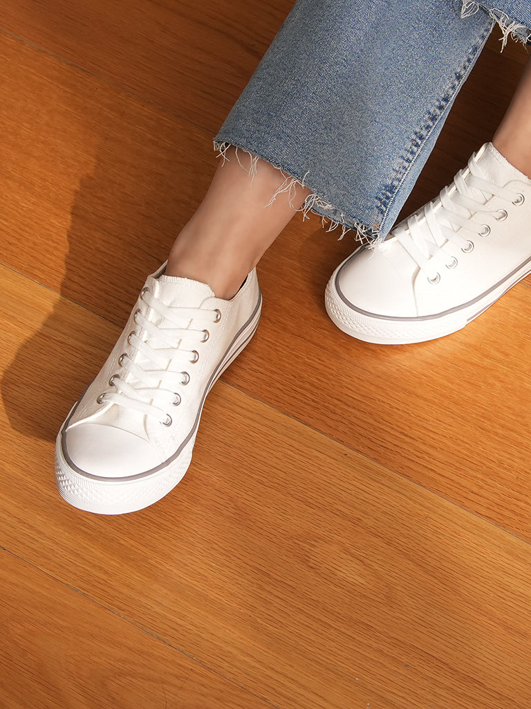 Castor Lace up Sneakers