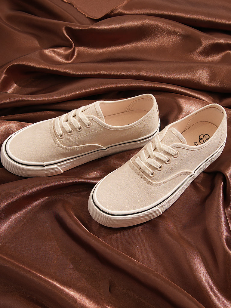Crescent Lace up Sneakers