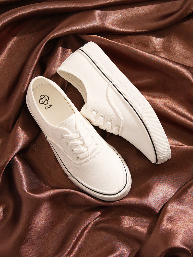 Crescent Lace up Sneakers