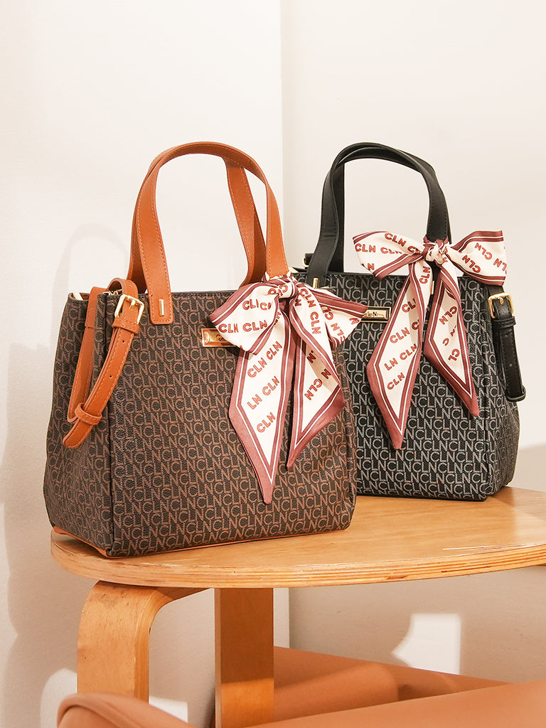 woman cln bags