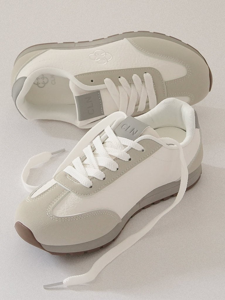 Daina Lace-up Sneakers