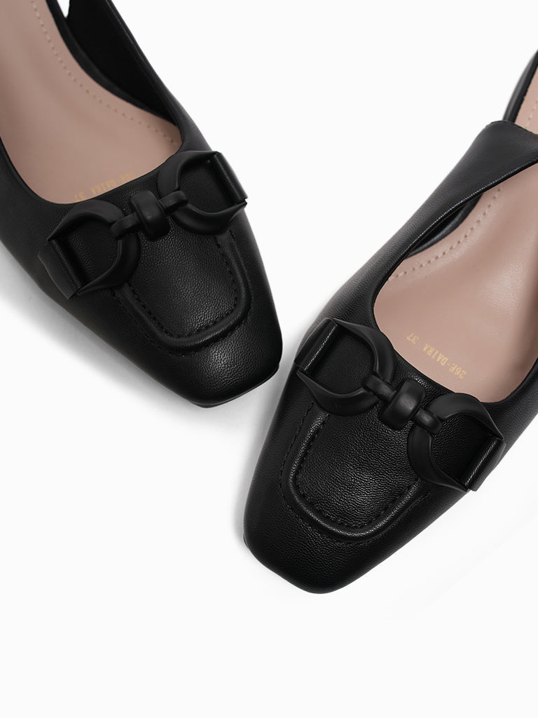 Daira Pumps