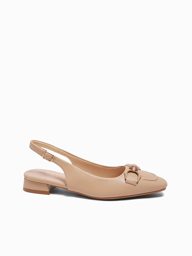 Daira Pumps