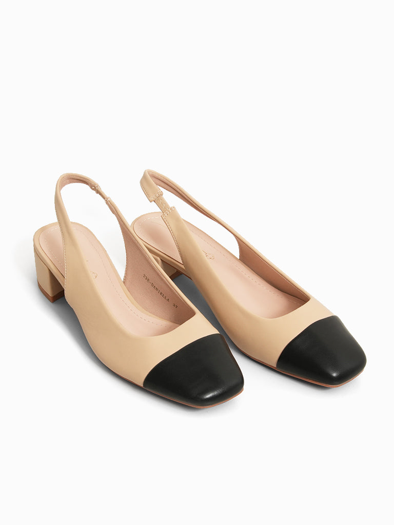 Daniella Pumps