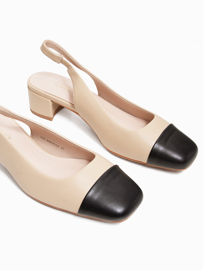 Daniella Pumps