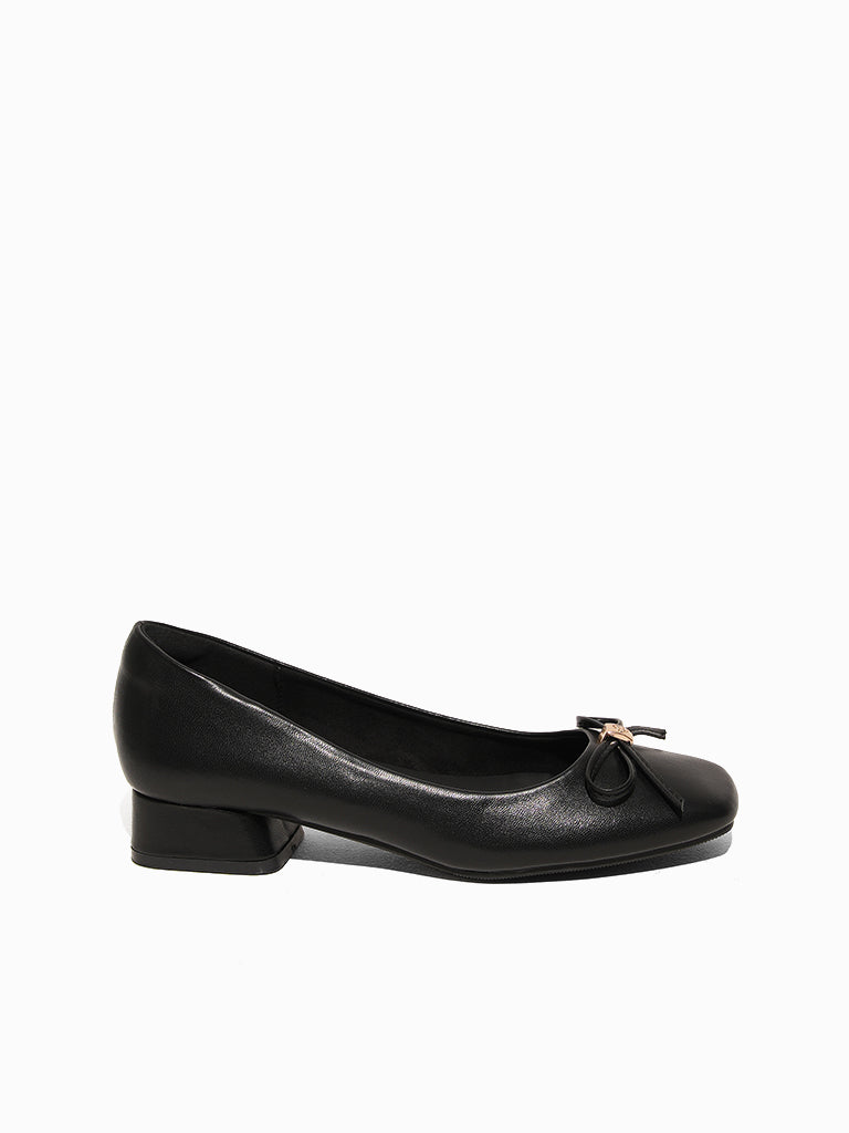 Delia Pumps