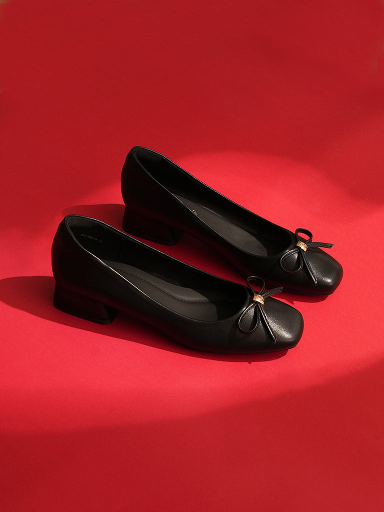 Delia Pumps