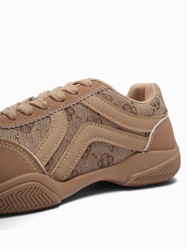 Dera Lace-up Sneakers