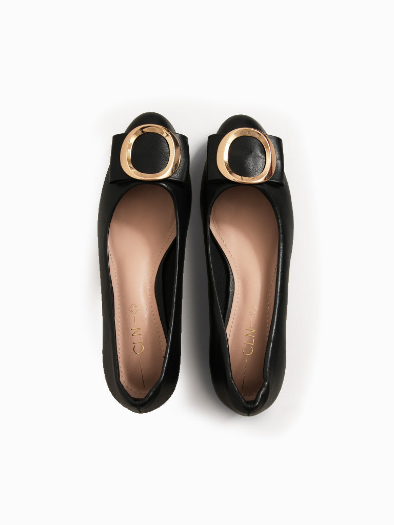 Diana Pumps