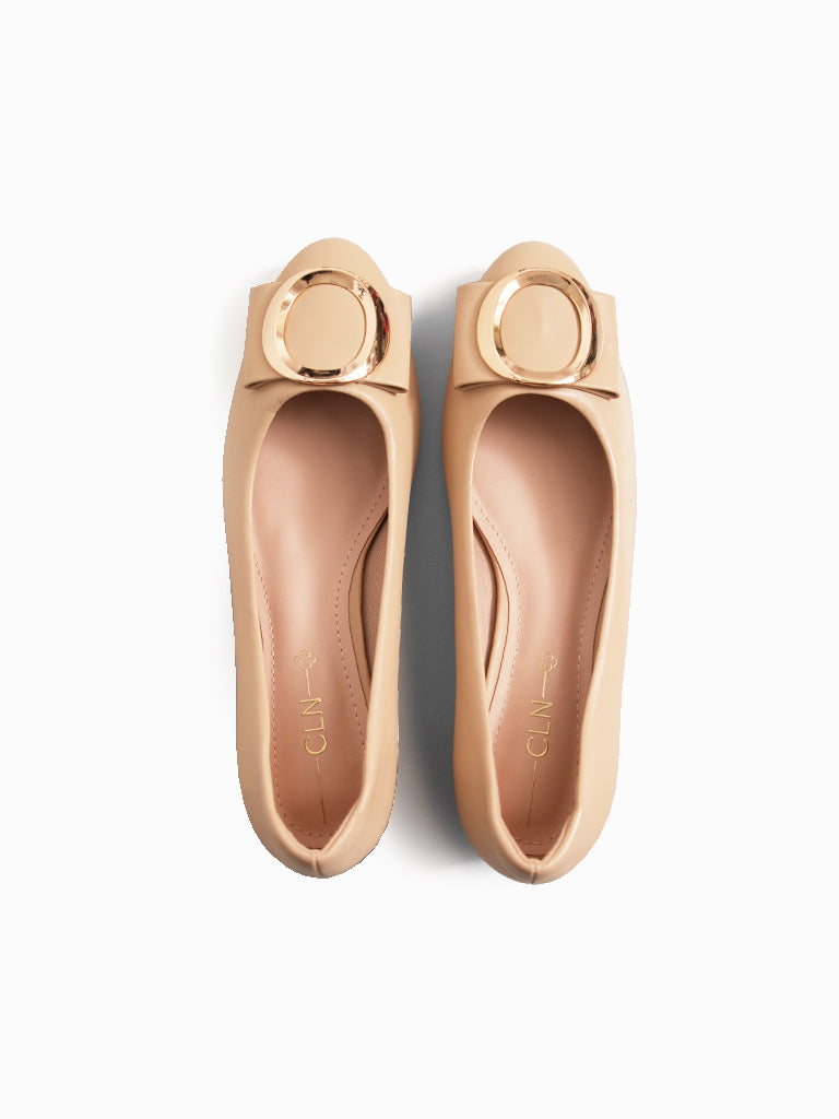 Diana Pumps