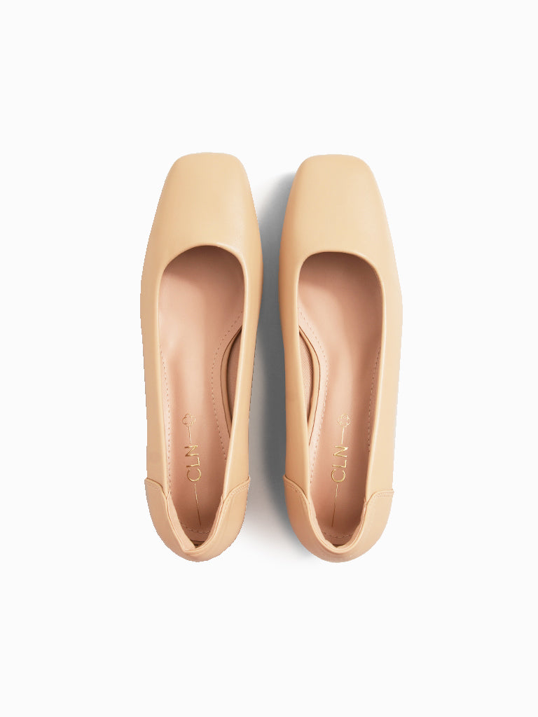 Dianne Pumps