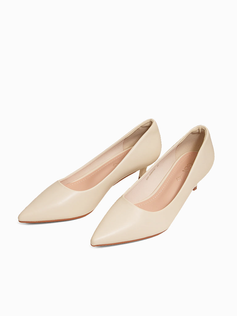Dorothy Pumps