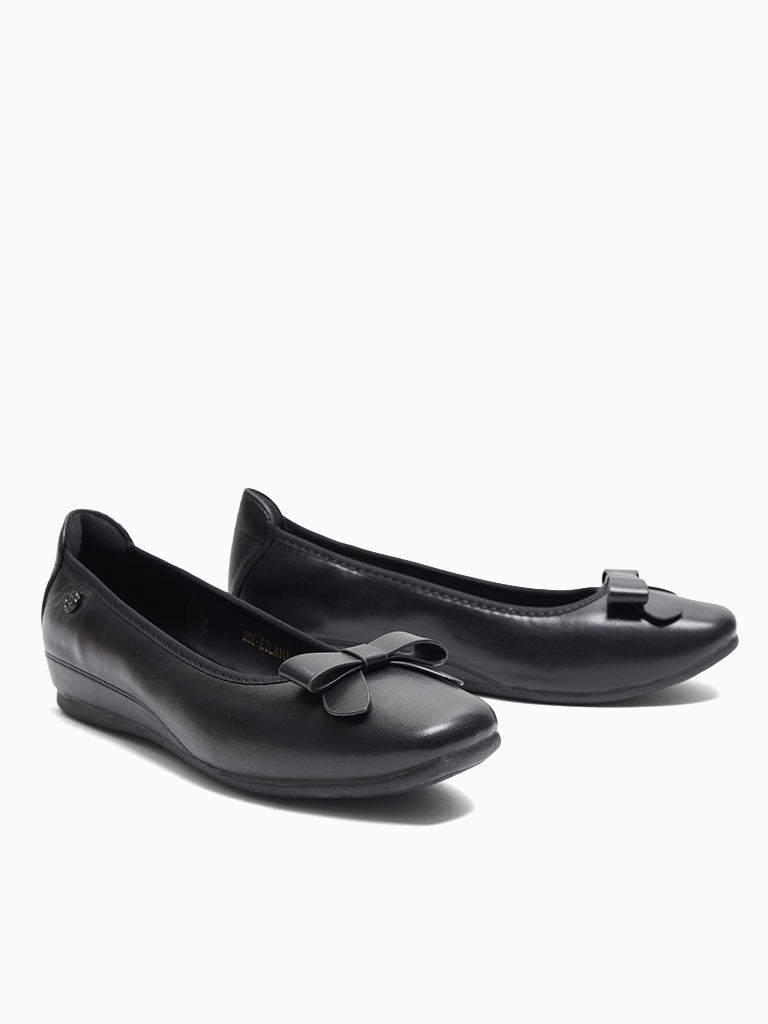 Eilana Wedge Pumps
