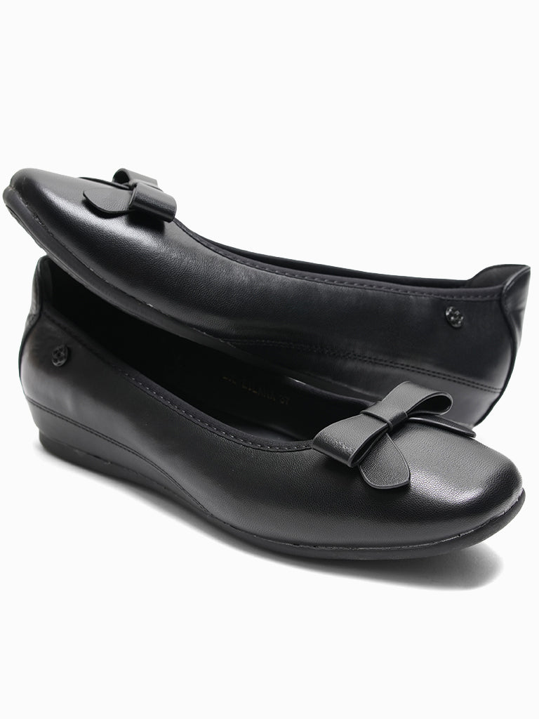 Eilana Wedge Pumps