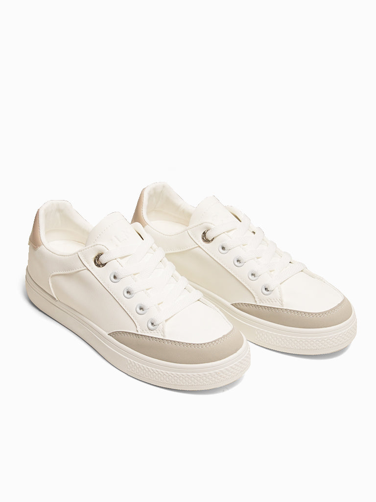 Feodora Lace-up Sneakers
