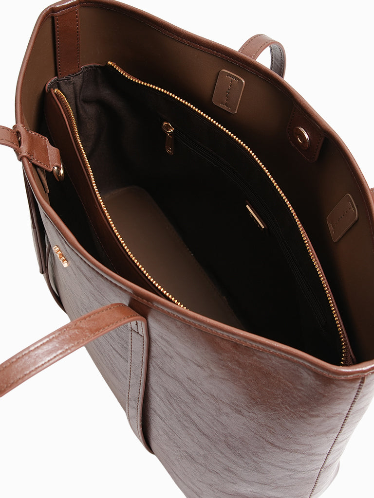 Gwenn Tote Bag