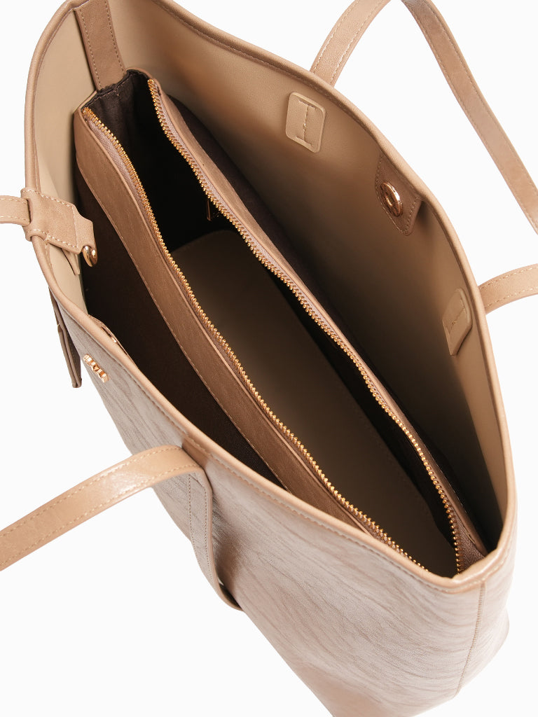 Gwenn Tote Bag