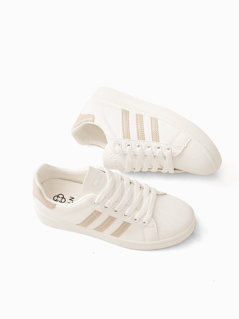 Hanyuu Lace up Sneakers