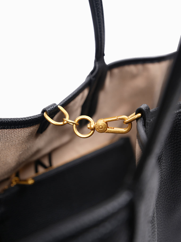 Kollyns Tote Bag