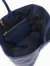 Kollyns Tote Bag