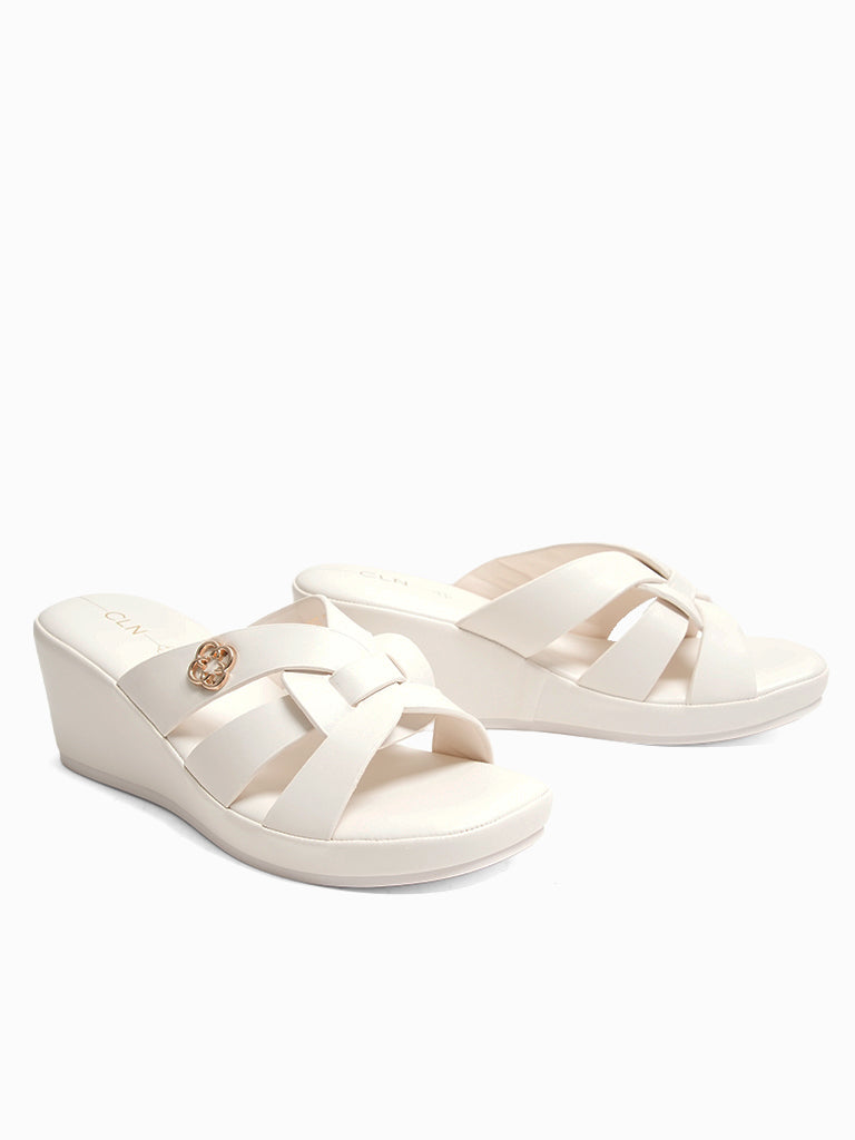 Laramie Wedge Slides