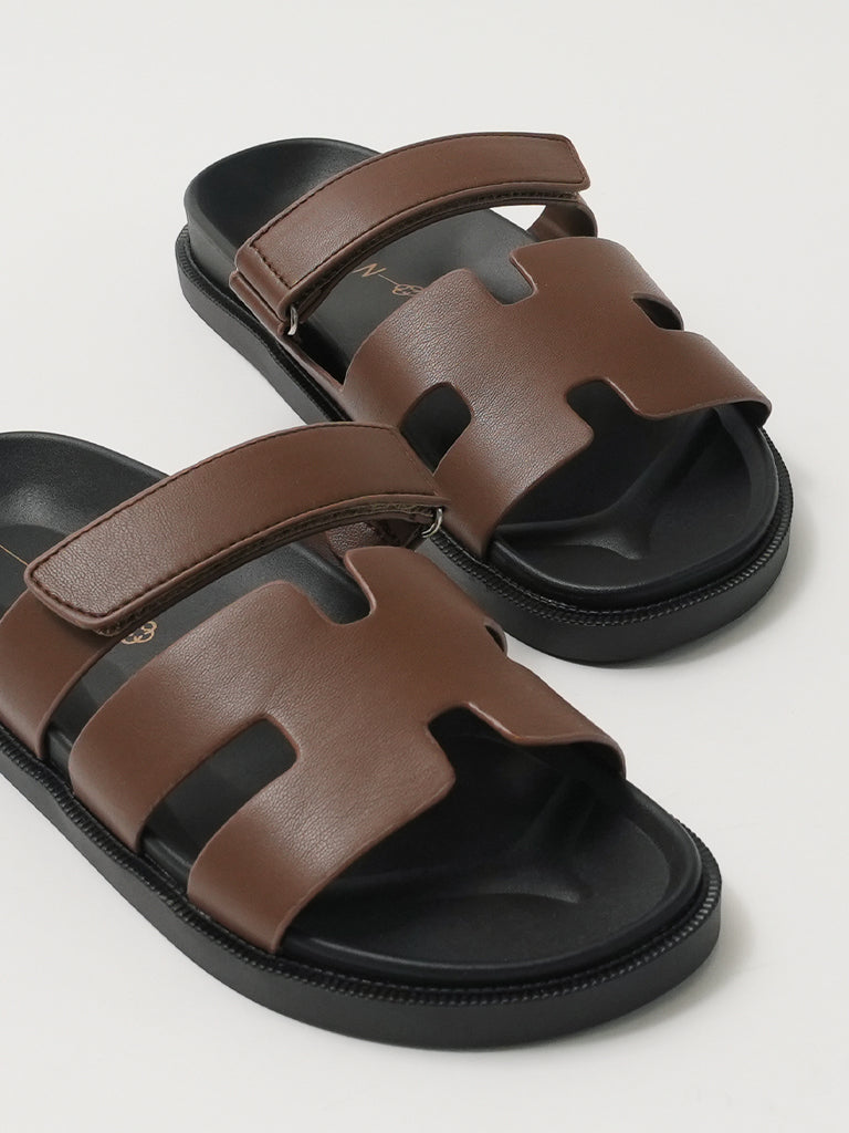 Lelia Slides