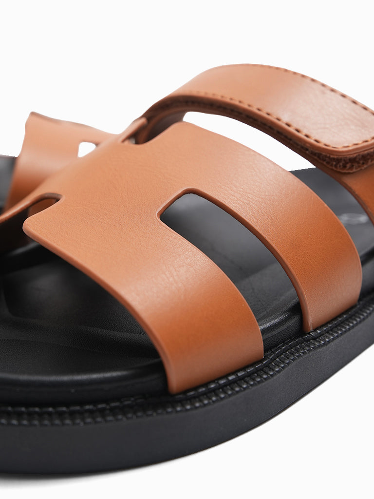Lelia Slides
