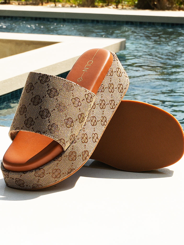 Madelyn Flatform Slides