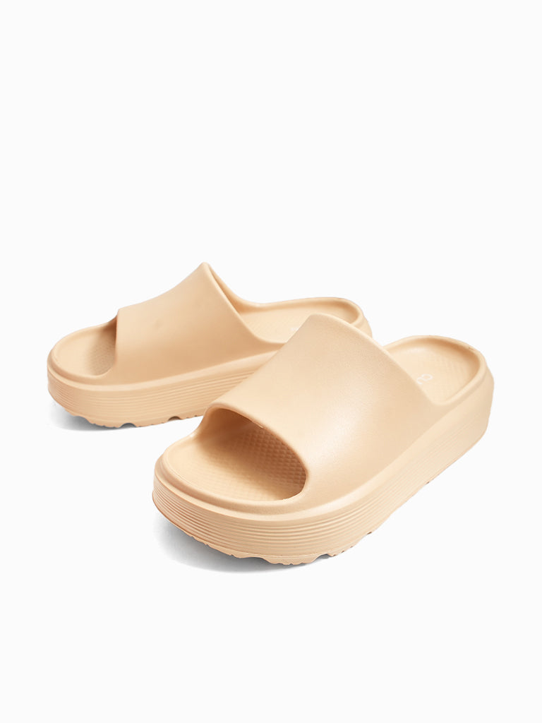 Narana Flatform Slides P799 each (Any 2 at P999)