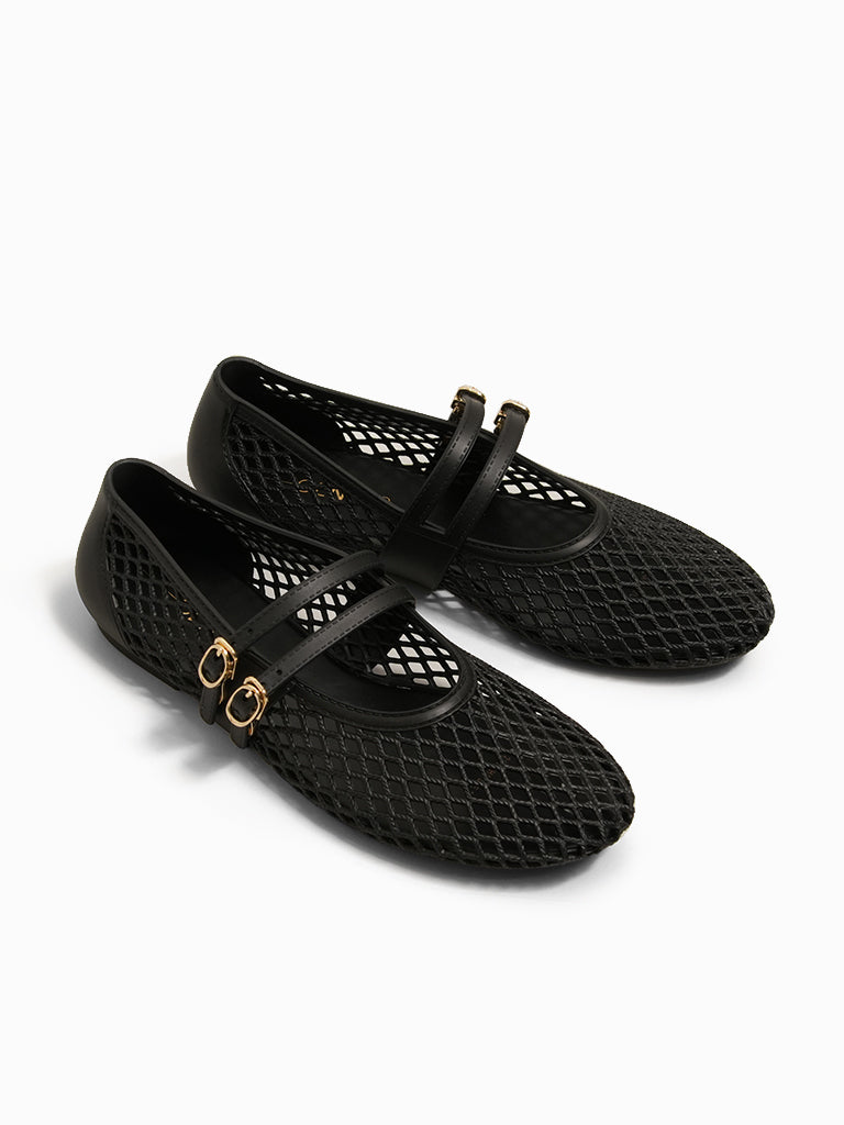 Shaylee Mary Janes P999 each (Any 2 at P1299)