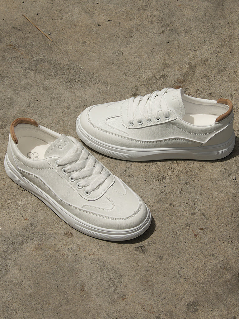 Stern Lace up Sneakers