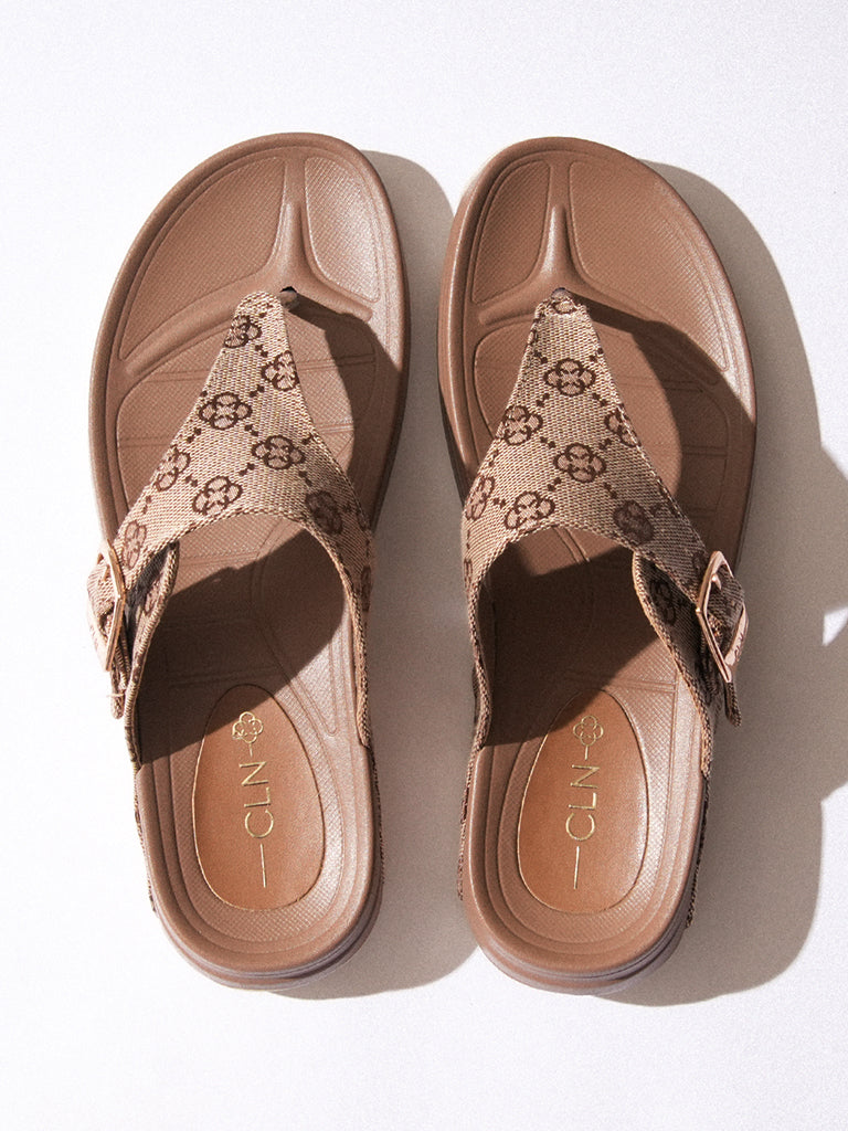 Viviene Wedge Slides