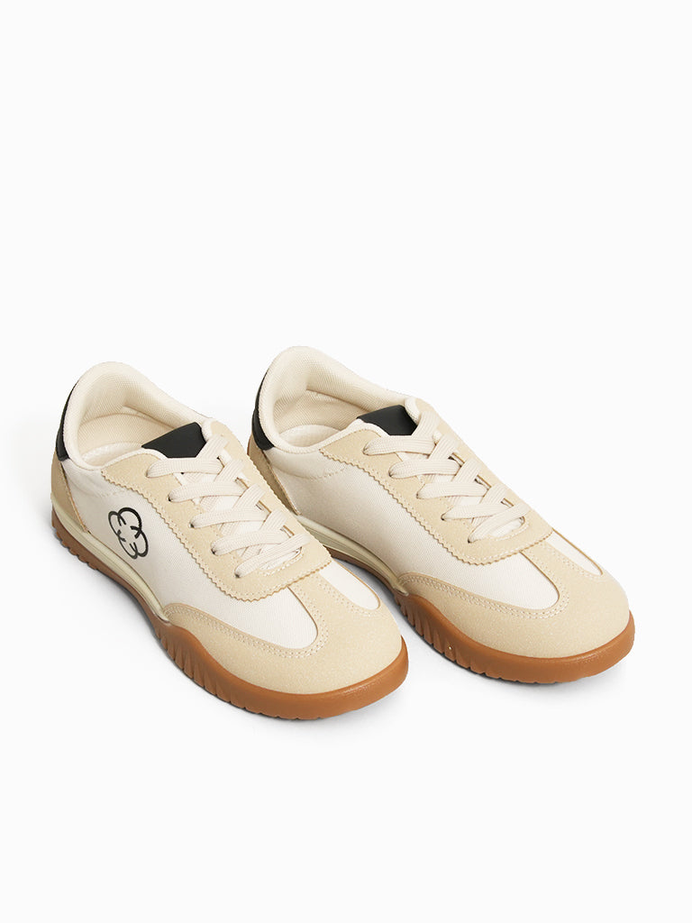 Yara Lace-up Sneakers