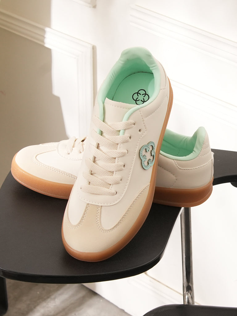 Yuan Lace-up Sneakers