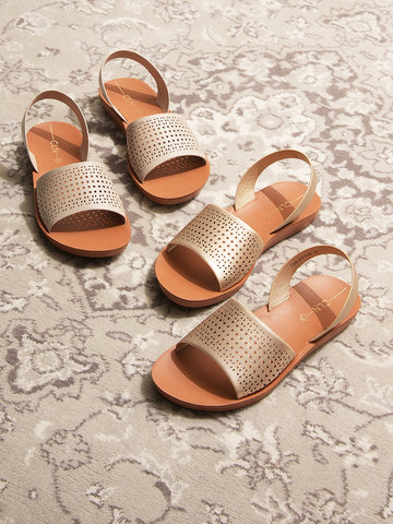 Zoya Flat Sandals