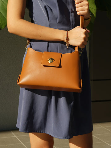 We all need a trusty shoulder bag! On feature: Seraphine bag cln.com.ph/products/serafine  See more here: cln.com.ph/collections/bags
