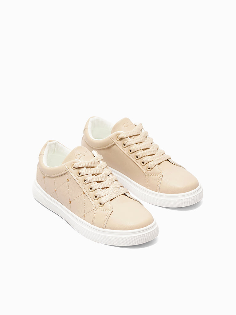 Tyla Lace up Sneakers