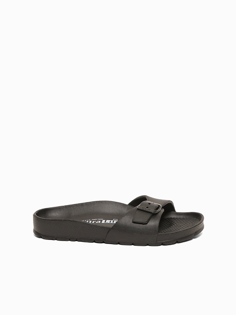 You Can Get Two Pairs of CLN's Cool Marlly Slides for P999